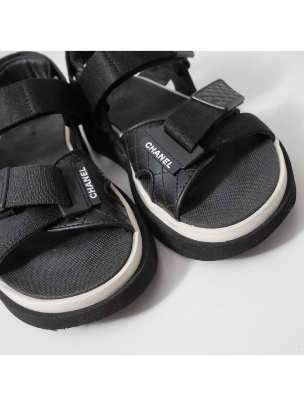 ★SOLD★ Chanel Sandals 36 CC Logo Quilted Sports Shoes - Picture 4 of 10